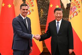 Fotografía de Sánchez aterriza en Pekín en el momento más tenso de la guerra comercial entre China y EE.UU.