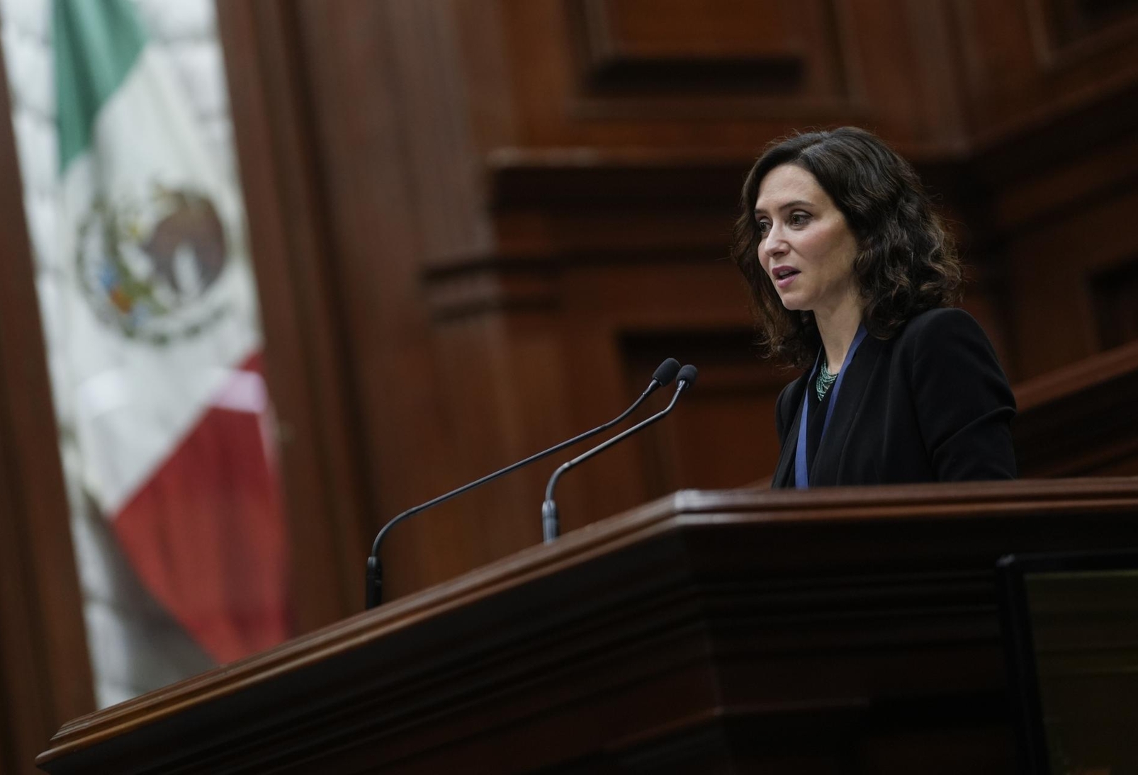 Fotografía de Ayuso suspende el final de su viaje a México tras la amenaza de Sheinbaum